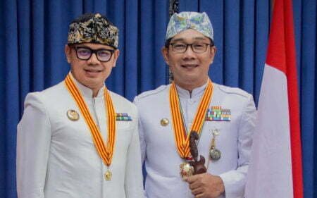 Bima Arya Pamer Foto Bareng Ridwan Kamil, Netizen: Serah Terima Jabatan Gubernur Jabar Gubernur Jabar