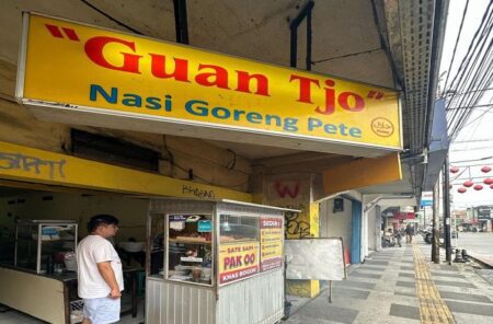 Wisata Kuliner Legendaris di Bogor, Nasi Goreng Guan Tjo Berumur 60 Tahun