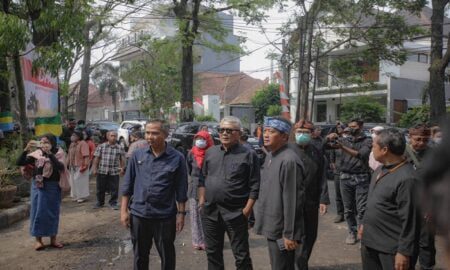 Bey Machmudin Sebut Pj Wali Kota Bandung Janji Selesaikan Masalah Sampah dalam Tiga Bulan