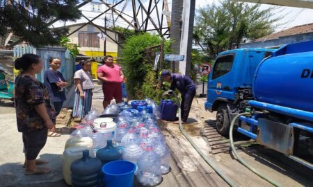 Enam Kelurahan di Cimahi Terdampak Kekeringan, 5.000 Liter Air Bersih Dikirim Tiap Hari
