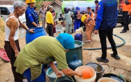 12 Kecamatan di Sumedang Rawan Krisis Air Bersih Krisis air bersih