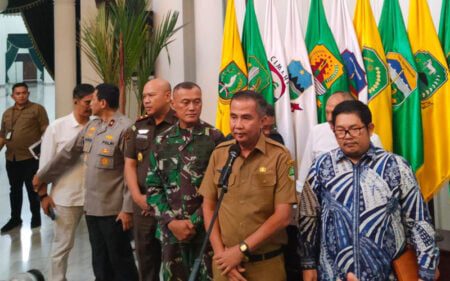 Tak Risau Kemarau Panjang, Pj Gubernur Jabar Klaim Cadangan Beras Aman cadangan beras