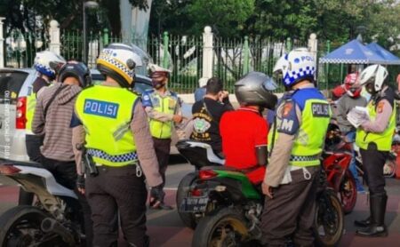 Aturan Tilang Baru 2025: STNK Mati 2 Tahun, Kendaraan Bisa Disita dan Data Dihapus