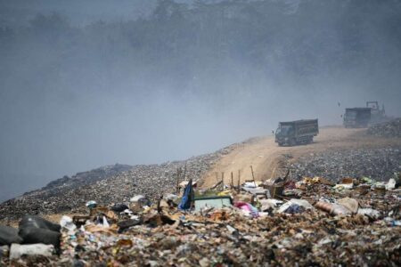 Pemkot Bandung Terus Mencari Alternatif TPS untuk Atasi Darurat Sampah