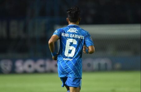 Setelah Henhen, Nama Robi Darwis Muncul dengan Status Loan ke Dewa United