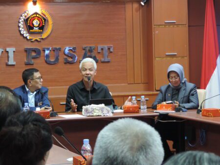 Ganjar Ingin Pers Menjadi Kontrol Informasi Negatif di Sosial Media