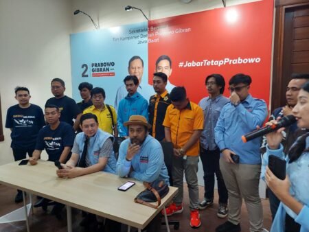 TKD Prabowo-Gibran Gelar Lomba Cipta Lagu dan Nyanyi untuk Masyarakat Jabar TKD Prabowo-Gibran Jabar Gelar Lomba Cipta Lagu dan Menyanyi/Istimewa