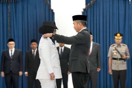 Lantik Wali Kota Cirebon, Bey Ingatkan Kembali Netralitas ASN di Pemilu 2024