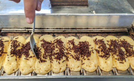 Rekomendasi Kue Pancong Terenak yang Wajib Dicoba