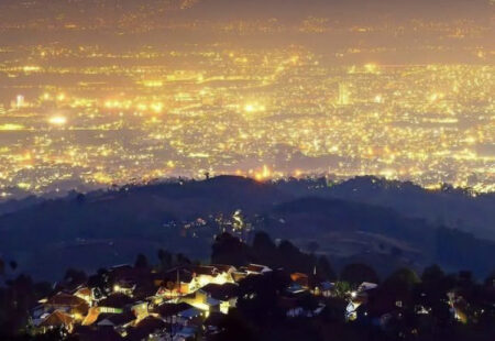 7 Destinasi Wisata Malam Bandung yang Hits, Ramah Kantong, dan Gratis