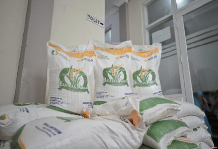 Antisipasi Dampak El Nino, 100 Warga Bandung dapat Bantuan 10 KG Beras