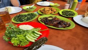 Kuliner Bandung Tak Pernah Gagal! Ini 4 Spot Legendaris yang Wajib Kamu Coba