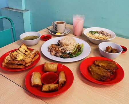 Hari Minggu, Wajib Coba Sarapan Unik di Bubur Setia Bandung