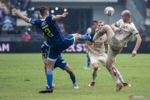 Jalan Terjal Menuju Semifinal: Persija Bantai PSMS 4-1, Skenario El Clasico Kontra Persib di Depan Mata!