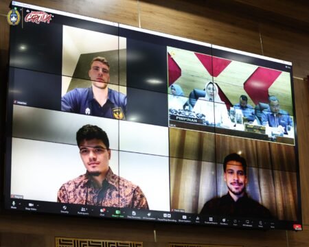 Ketua DPR RI Teken Dokumen Naturalisasi Ragnar Oratmangoen, Thom Haye, dan Maarten Paes