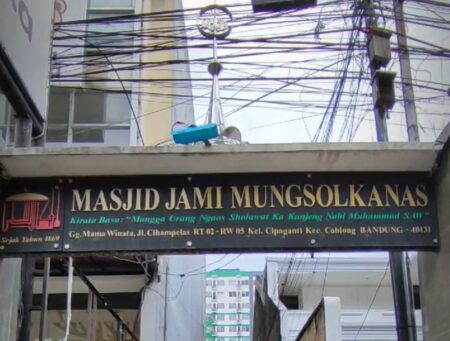 Mengenal Masjid Mungsolkanas yang Berusia 1,5 Abad di Bandung