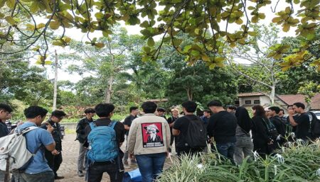 Serukan 12 Tuntutan, BEM Kema Unpad Gelar Aksi ‘Jakarta Lautan Api’ di Patung Kuda Gambir