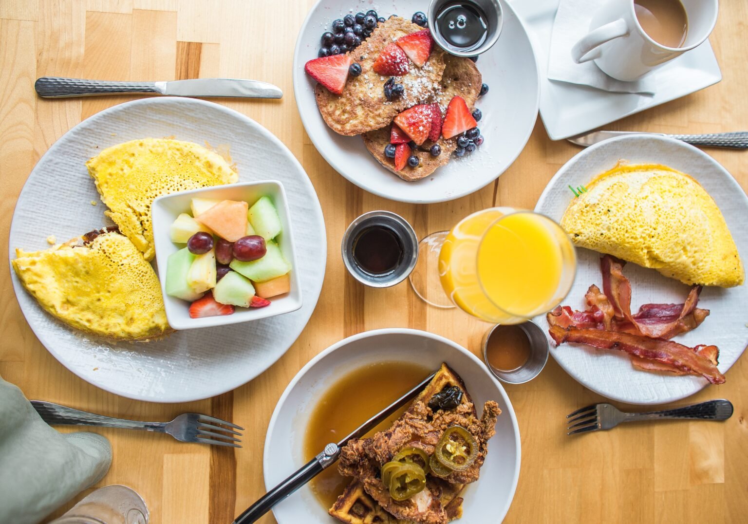 Tak Sempat Sarapan Pagi, Ini 3 Rekomendasi Cafe dengan Menu Brunch di Bandung