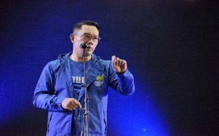 Nazar Ridwan Kamil Jika Persib Juara, Gundul Lagi?