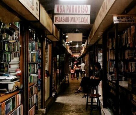 Hobi Belanja? Jangan Lewatkan 3 Pasar Unik di Kota Bandung Ini