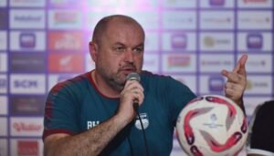 Bojan Hodak Prediksi Semen Padang Akan Tampil 300 Persen Demi Kalahkan Persib