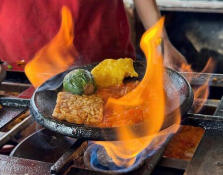 Pernah Dikunjungi Raffi Ahmad dan Nagita Slavina, Sambal Bakar Lengkong Wajib Dicoba Para Pecinta Pedas