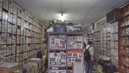 DU 68, Surganya Rilisan Fisik Karya Musisi Lokal Maupun Mancanegara