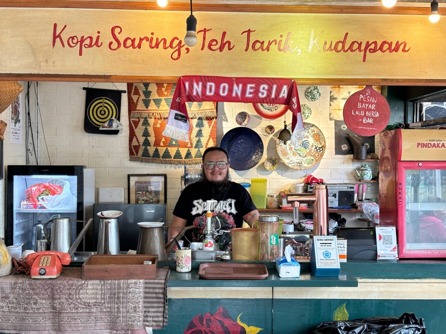Nongkrong Santai di Bandung, Kopi Saring Om Kentang Tawarkan Konsep Unik dan Jarang Ditemui
