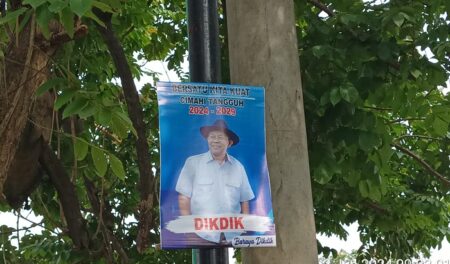 Sudah Diperingatkan dan Ditertibkan, APK Sekda Dikdik Masih Bertebaran di Cimahi