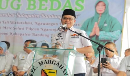 Manfaatkan Dana APB, Bupati Bandung Dorong Desa Sukamenak Bangun GOR