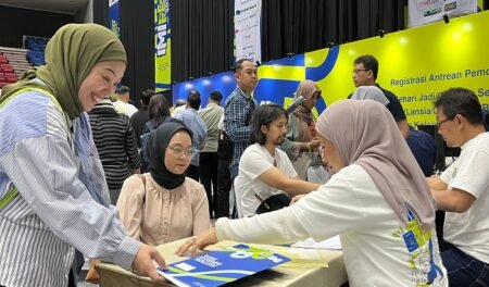 Bey Machmudin Hadiri Festival Imigrasi 2024 di Bandung, Layani 1.000 Pemohon Paspor