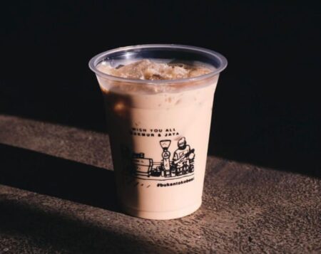 Top 4 Es Kopi Susu di Bandung, Gak Bikin Nyesel Beli!