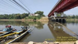 Diduga Cemburu Buta, Pria di Bandung Berniat Serang Teman Istri tapi Berakhir Jatuh ke Sungai Citarum