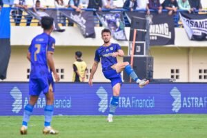 Persib Bandung Hadapi Tantangan Cedera, Mateo Kocijan Siap Ganti Posisi