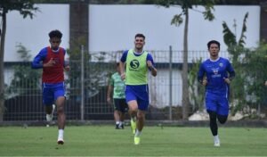 Rapuhnya Lini Belakang Persib Jadi Bahan Evaluasi Jelang Lawan Barito Putera