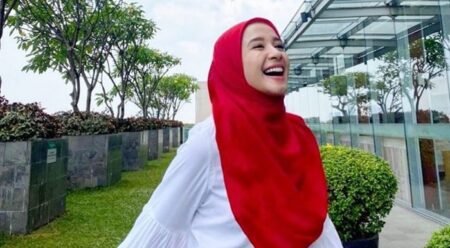 Naskah Khutbah Jumat tentang Jilbab sebagai Identitas Perempuan Merdeka
