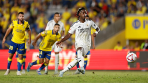 Vinicius Dikecam Gegara Cekcok dengan Modric
