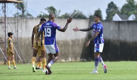 Link Live Streaming Dewa United vs Persib, Pangeran Biru Siap Curi Poin