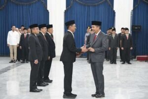 Bey Machmudin Lantik Lima Pjs. Bupati Jelang Pilkada Serentak 2024