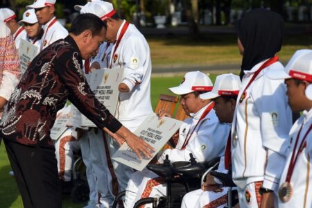 Jokowi Guyur Bonus Atlet Paralimpiade Paris 2024, Peraih Medali Emas Dapat Rp6 Miliar