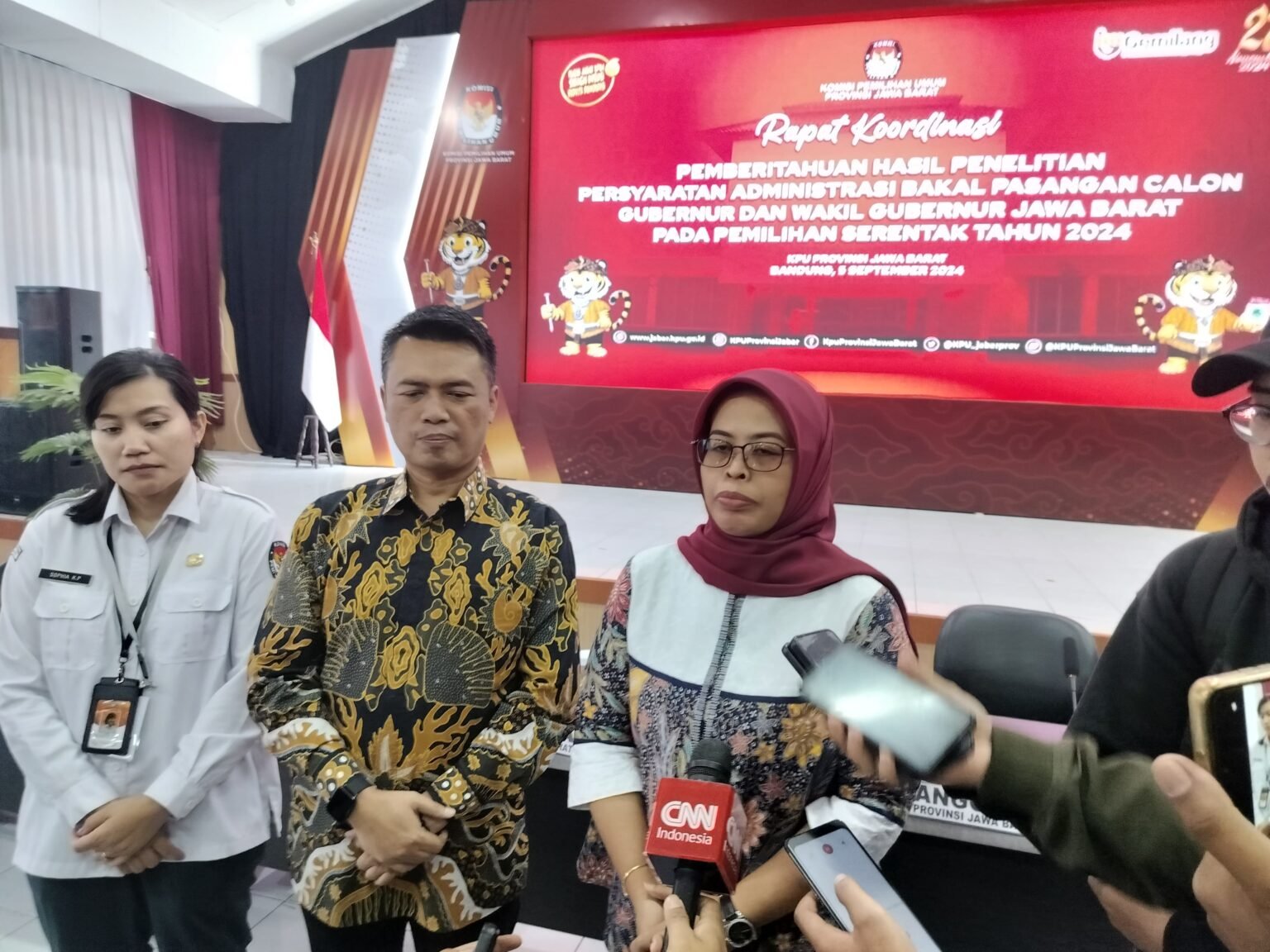 KPU Jabar Umumkan 4 Bakal Cagub-Cawagub Lolos Tes Kesehatan