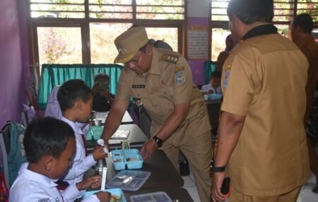 Pj Bupati Sumedang Sebut Program Makan Siang Bergizi Bentuk Generasi Sehat dan Pintar