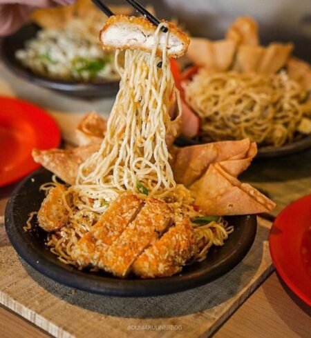 Surganya Kuliner, Ini 5 Tempat Makan Wajib di Bandung untuk Pecinta Pedas