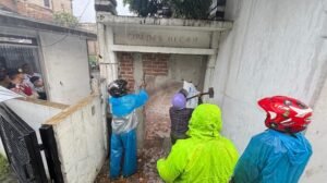 Sempat Ditutup, Warga Semringah Akses Jalan Gang Cipedes Hegar Kembali Dibuka