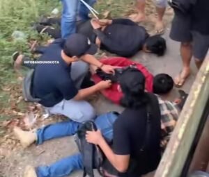 Resmob Polda Jabar Amankan Tiga Pencuri Besi Rel Kereta Api di Karawang