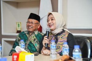 Bernostalgia, Teh Yena Menitikan Air Mata saat Bersilaturahmi dengan Pengurus PCNU Kota Bandung