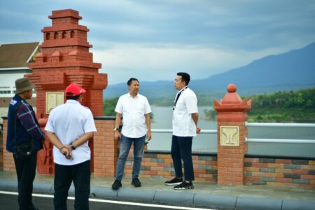 Tinjau Bendungan Cipanas, Dedi Taufik Pastikan Pemanfaatan Optimal untuk Pertanian Indramayu