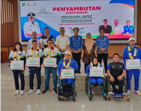 Harumkan Nama Bandung Barat, Pj Bupati Guyur Bonus Atlet PON XXI dan PEPARNAS XVII