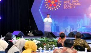 Bey Machmudin Terima Buku Putih Kebijakan Ekonomi dari BI Jabar untuk Pembangunan 2025