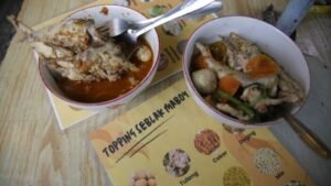 Makan Seblak dengan Topping Unik? Waroeng Seblak Maboy Pilihannya!